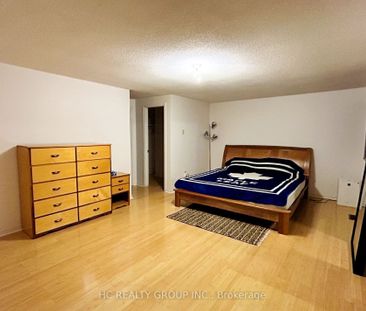 For Lease - 33 Westmoreland Court, Markham, Ontario - Photo 2