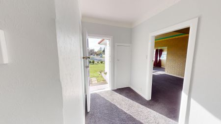 Milson - 3 Bedrooms - Photo 4