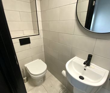 £850 PCM, Furnished One Bedroom Ground Floor Flat in Taff Embankmen... - Photo 6