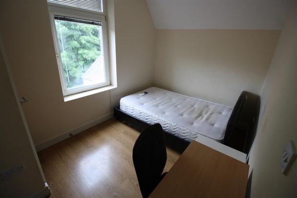 Colum Road, Cardiff - Photo 1