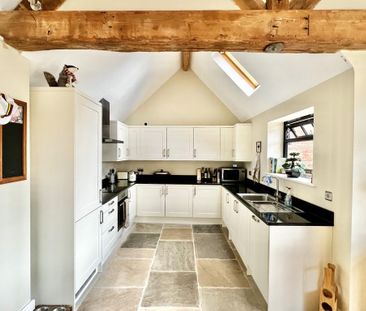 2 bedroom barn conversion to rent - Photo 6