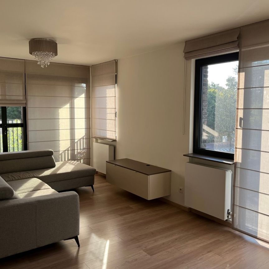 Gezellig app. met 2 slpk., terras en garage in Hasselt - Photo 1