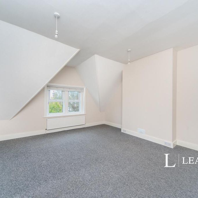 3 bedroom flat to rent - Photo 1