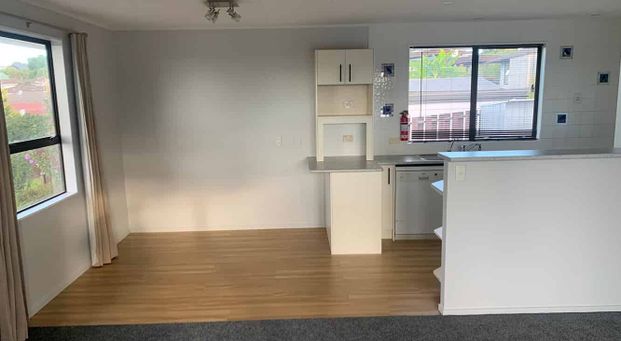 Spacious 3 Bdrm + Self-contained Studio Henderson - Photo 1