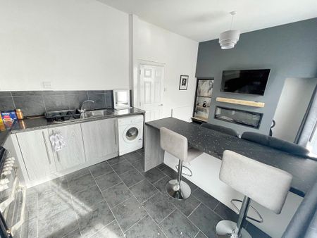 1 bedroom flat to rent - Photo 4