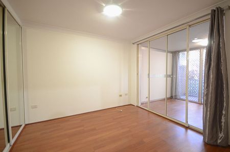 2 Bedroom Plus Study Unit in Handy Location&excl; - Photo 3