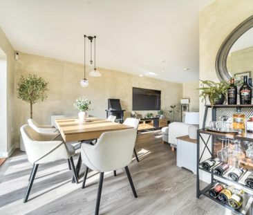 5 bedroom detached house to rent - Photo 2