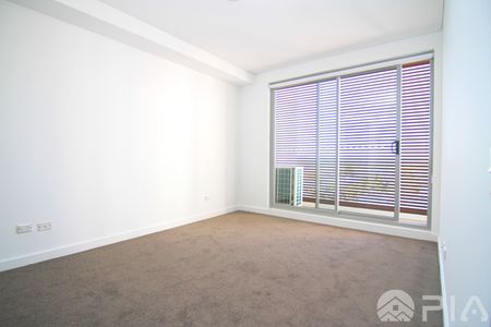 Centre of Parramatta, Modern Apartment, Awesome Specs! - Photo 4