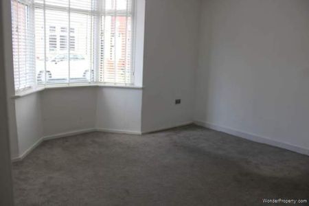 3 bedroom property to rent in Sunderland - Photo 3