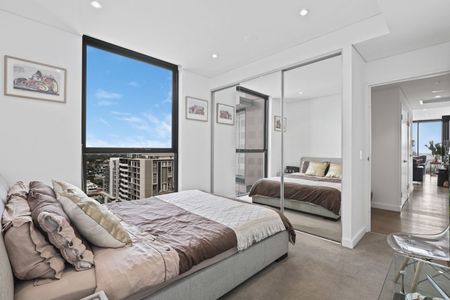 Sophisticated 2 Bedroom Unit In The Heart Of St Leonards - Photo 2