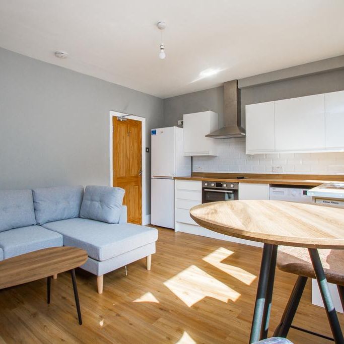 4 bedroom apartment to rent - Photo 1