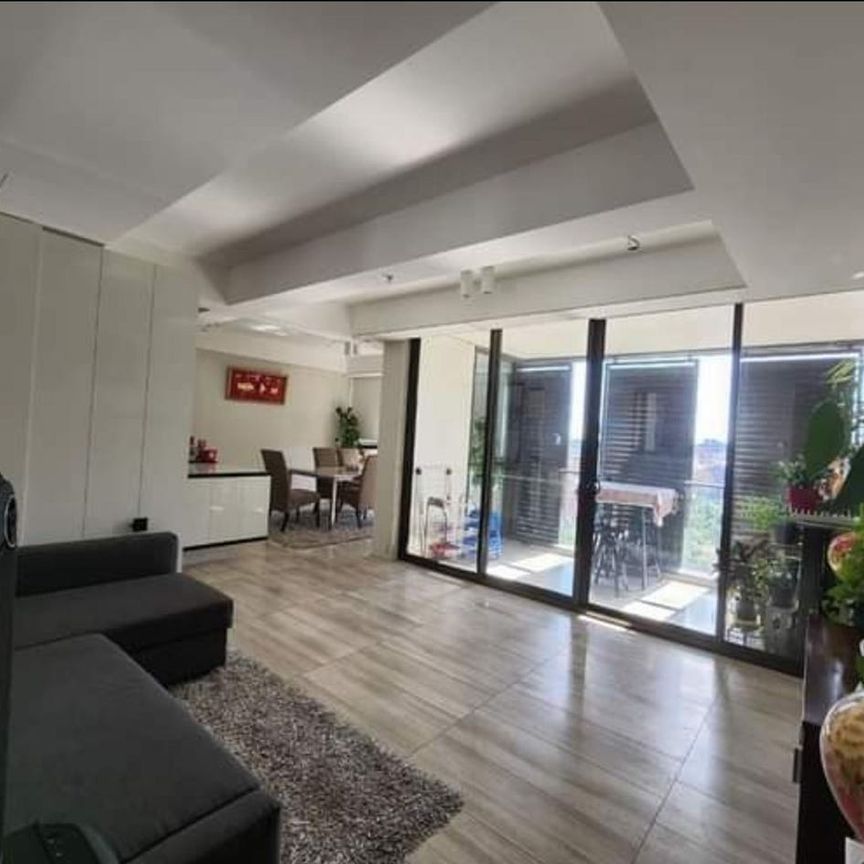 North Facing 3 Bedroom Apartment in Heart of the CBD - Photo 1