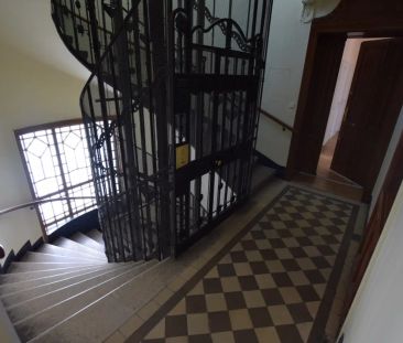 Sanierte Altbauwohnung bei der Mariahilfer Straße - 6 Zimmer + Balkon - Photo 3