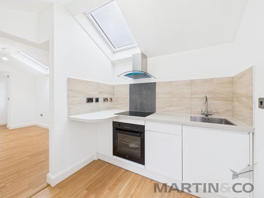 Studio to rent - Photo 1