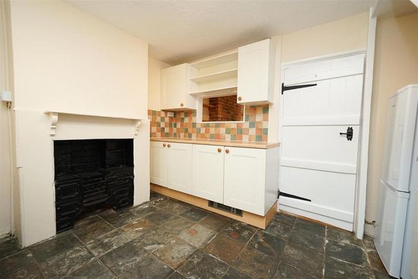2 bedroom house to rent - Photo 1