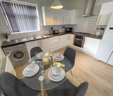 7 bedroom terraced house to rent - Photo 1