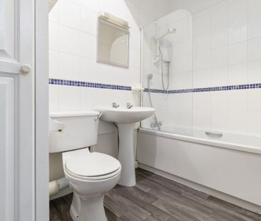 2 bedroom ground floor maisonette to rent - Photo 6