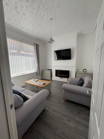 4 bedroom house of multiple occupation to rent - Photo 3