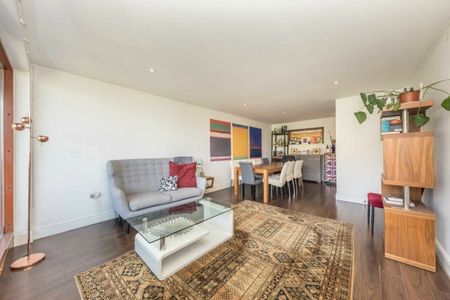 Adler Street, Aldgate, E1 - Photo 2