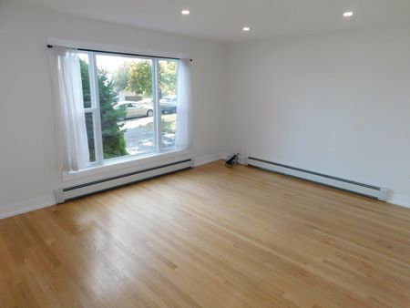 FOR RENT – 177 Coronation Avenue, Halifax, Nova Scotia - Photo 3