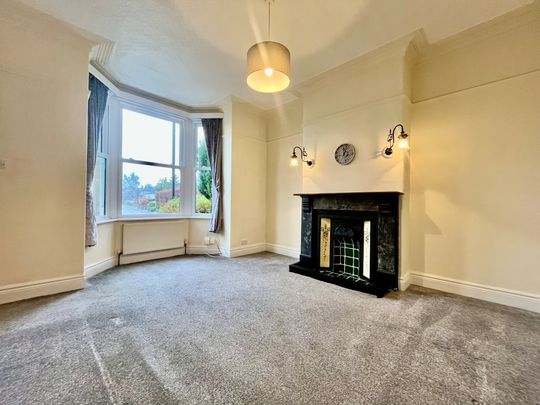 Woodhall Road, Pudsey, Calverley - Photo 1