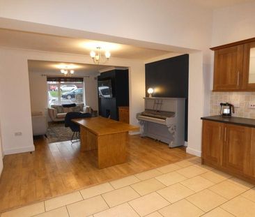 3 bedroom semi-detached house to rent - Photo 1