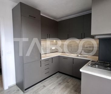 Apartament de inchiriat 3 camere 2 balcoane bloc cu lift Sibiu - Photo 3