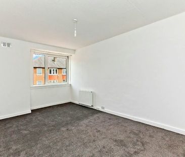 Carrick Knowe Place, Carrick Knowe, Edinburgh, EH12 - Photo 2