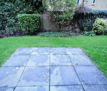 Yeomanry Close, Epsom, KT17 - Photo 4