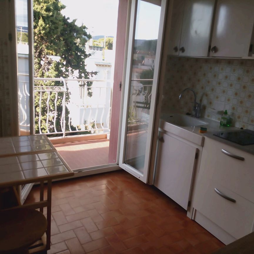 Studio de 27.56 m² avec terrasse au Clos des plages à La Ciotat, - Photo 1