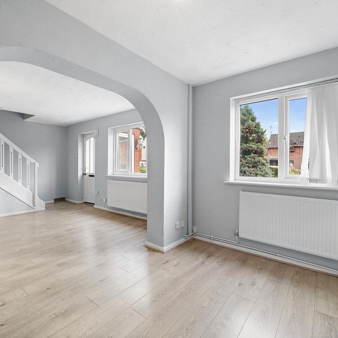 3 bedroom semi-detached house to rent - Photo 1