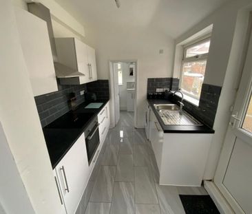 4 bedroom house share to rent - Photo 1