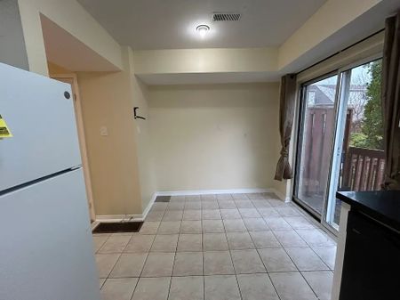 For Lease - 1050 Bristol Road Unit# 103, Mississauga, Ontario - Photo 5