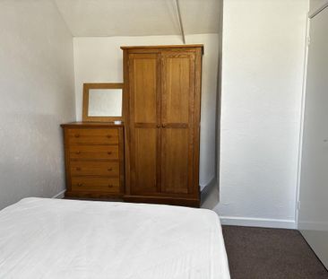 2 bedroom flat to rent - Photo 6