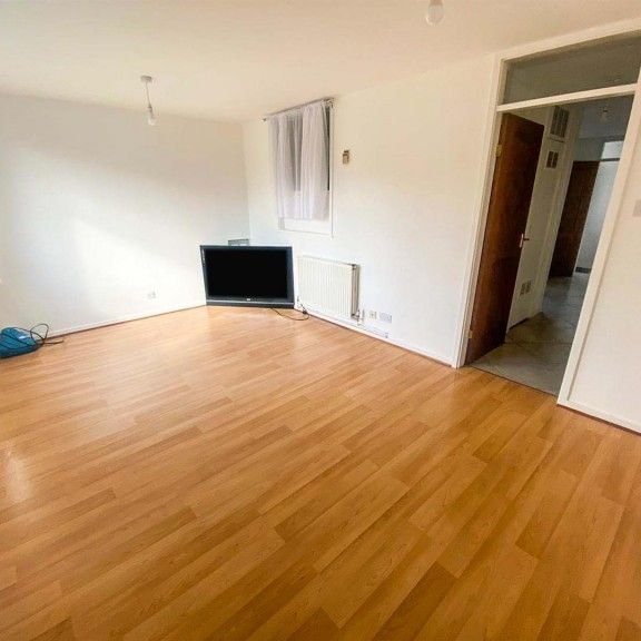 3 BED Terraced House To rent - Photo 1