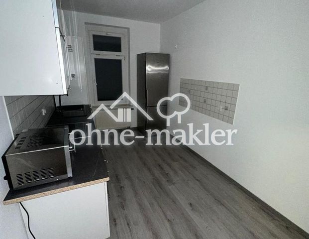 Einbauküche und Badewanne - 2-Zimmer - Photo 1