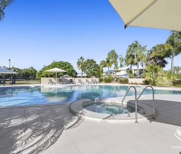 Spacious, quiet 3 bed townhouse - Photo 6