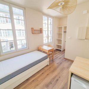 Location / Studio meublé - Photo 2