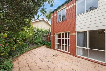 7 Locksley Road, Ivanhoe - Photo 5