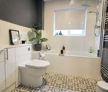 2 bedroom detached house to rent - Photo 3