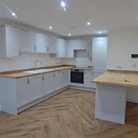3 bedroom terraced house to rent - Photo 1