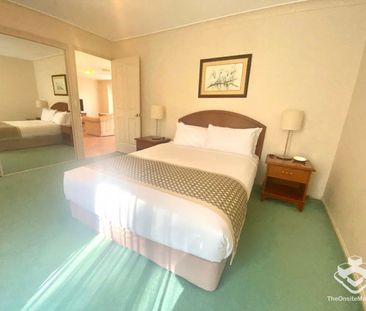 Spacious, Fully Furnished 3 Bedroom Villa Within Gated Community - Photo 5