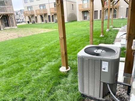 For Lease - 5 Hine Road, Brantford, Ontario - Photo 2