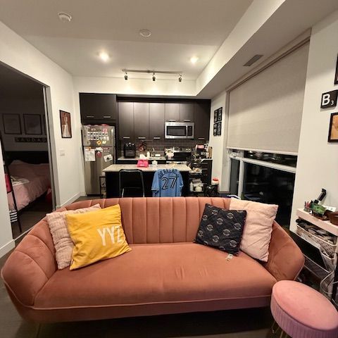 For Lease - 2055 Danforth Avenue Unit# 410, Toronto, Ontario - Photo 1