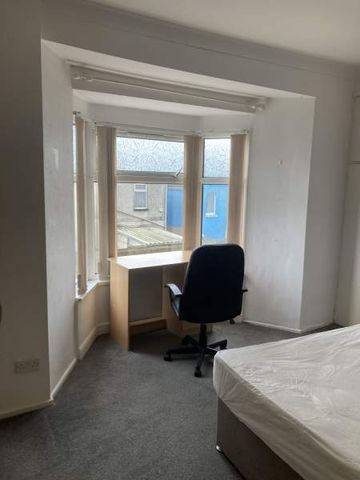 Great Double Rooms – Student & Professional – Cromwell Street. - Photo 4