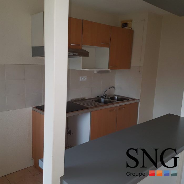 T2 AVEC BALCON ET PARKING - Photo 1