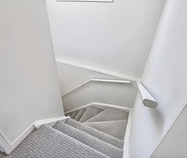 For Lease - 256 Ross Lane, Oakville, Ontario - Photo 1