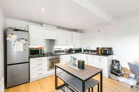 Byron Road, Addlestone, Surrey, KT15 2SX - Photo 3