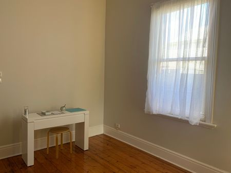 FULLY FURNISHED CHARACTER HOME! - Photo 2