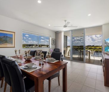 North facing with wide water views - Photo 2